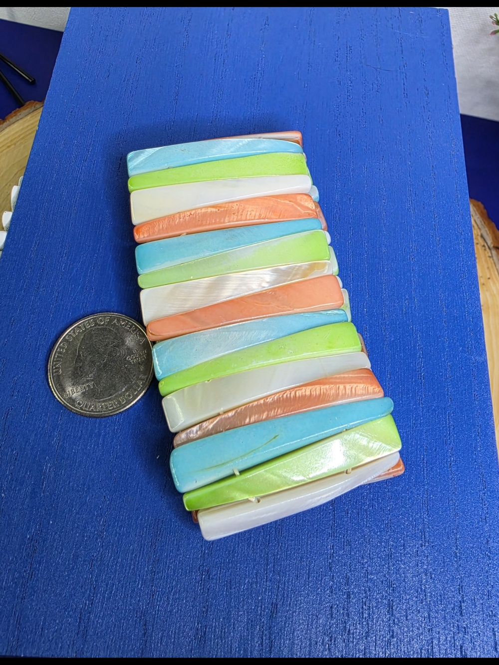 Colorful Shell Stretch Bracelet - Picture 4 of 4
